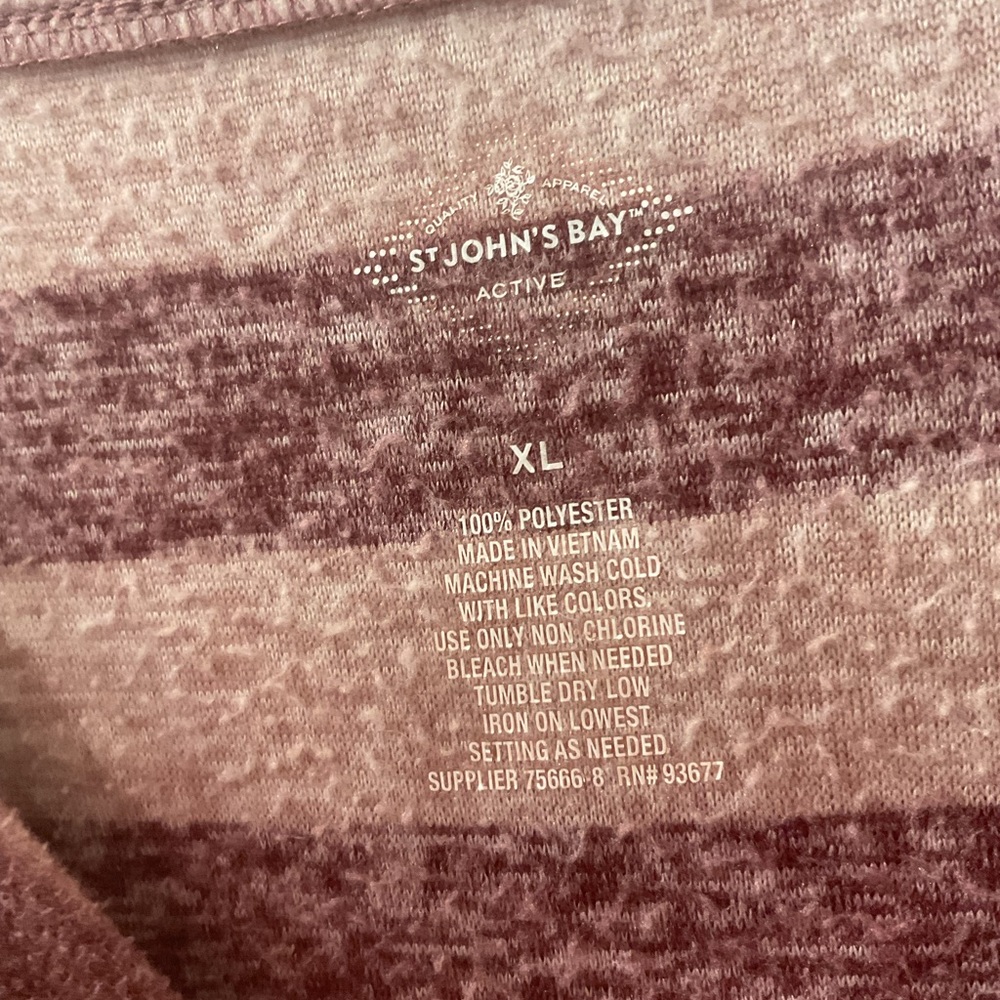 Super Cute and Comfy Top - Picture 2 of 4